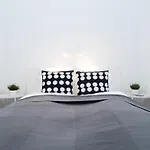Well Located Charming Apartmán *