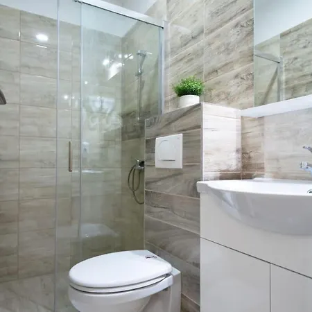 Well Located Charming Apartamento