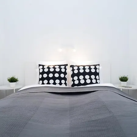 Well Located Charming Apartmán *